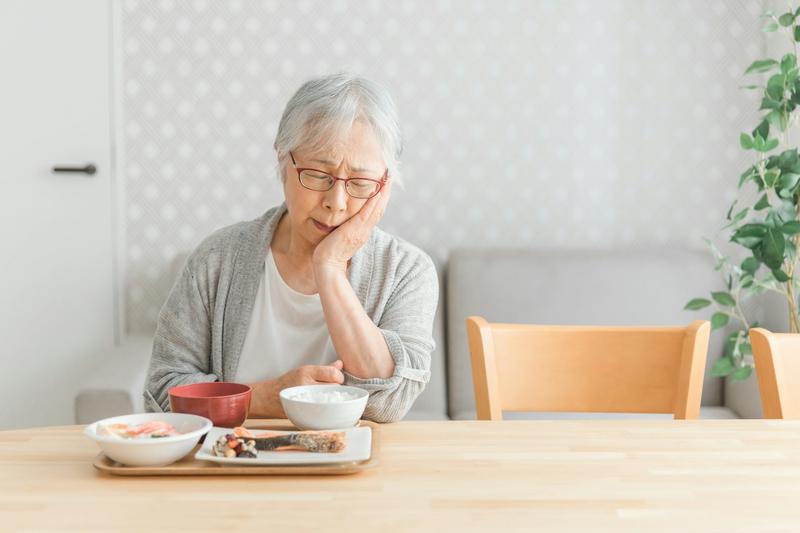 Quand les personnes âgées perdent l’appétit : le rôle central de la dentition
