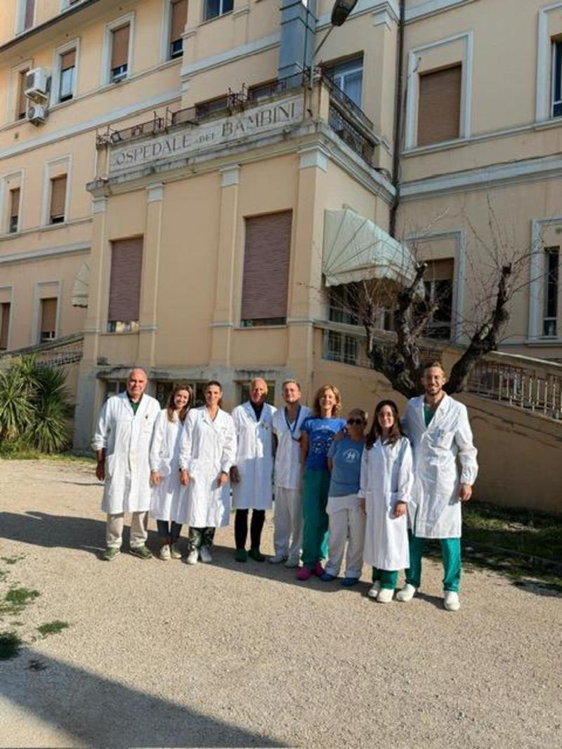 Diabete nei bambini, cura innovativa: al Salesi uno dei pazienti più giovani d’Europa