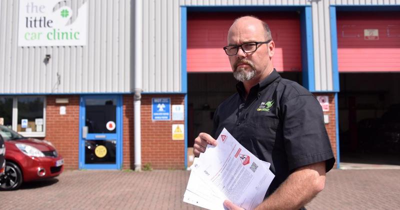 'It's disgraceful' - Drivers left without cars for a month after faulty airbag recall