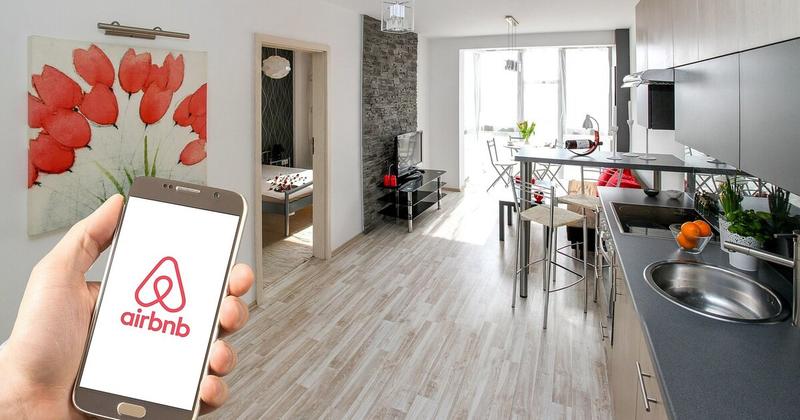 Airbnb: Η Κρήτη πρωταγωνίστρια στις βραχυχρόνιες μισθώσεις - Πάνω από 36.000 καταλύματα!