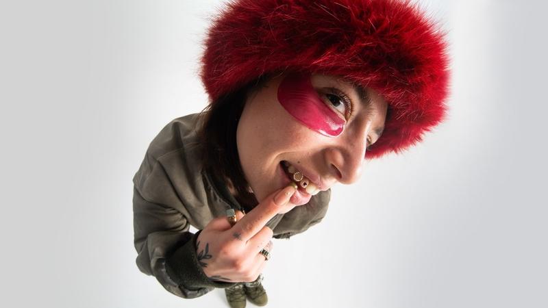 Porträt „ | Feministischer „Fotzenrap“: VICKY und die fragilen Männer