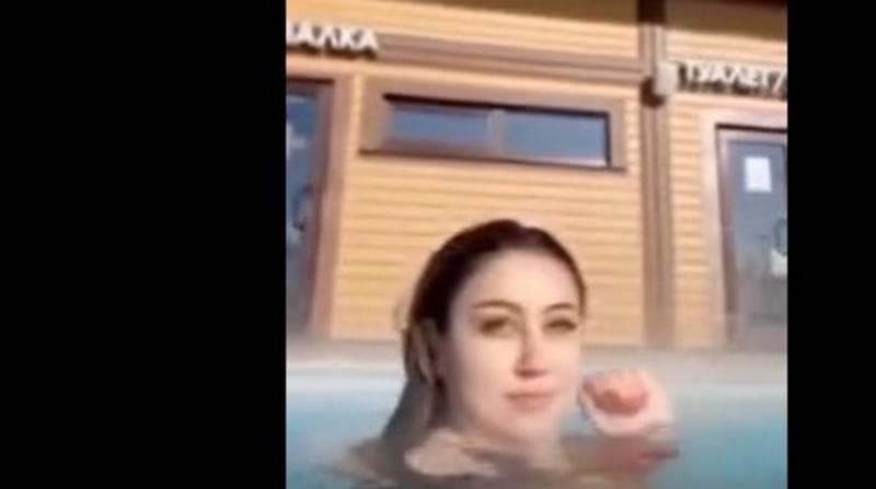 Yanında paparassi gəzdirən “ulduz”lar - Hovuzda
