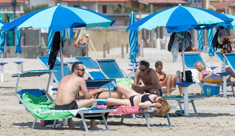 Ai Lidi nessun aumento in spiaggia, ma le famiglie non hanno più soldi