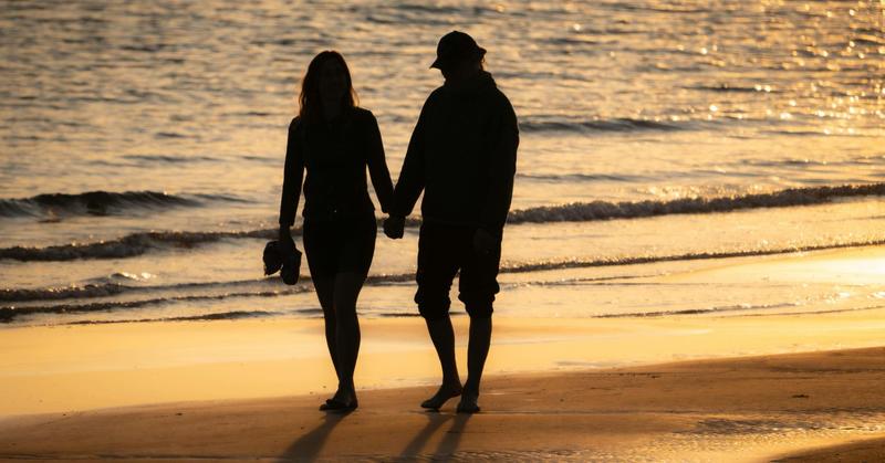 When Do You Tell Your Lover Your Secret?