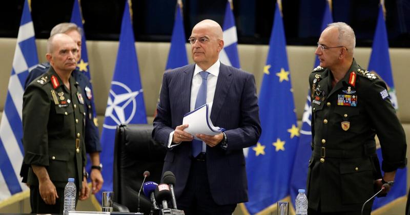 «Μεταρρυθμίσεις» που υπονομεύουν τη συνοχή των Ενόπλων Δυνάμεων και την Εθνική Άμυνα