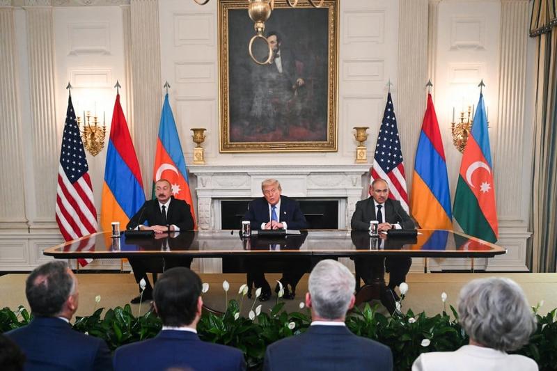 Armenia, Azerbaijan Sign Historic Deal to Help Settle Nagorno-Karabakh Feud