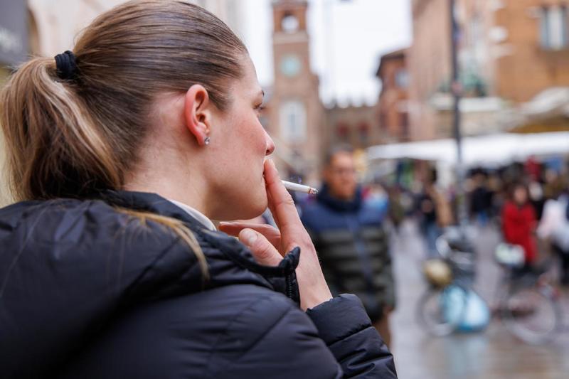 Fumatori, in Emilia-Romagna sono 697mila. Per lo più tra i 18 e i 34 anni