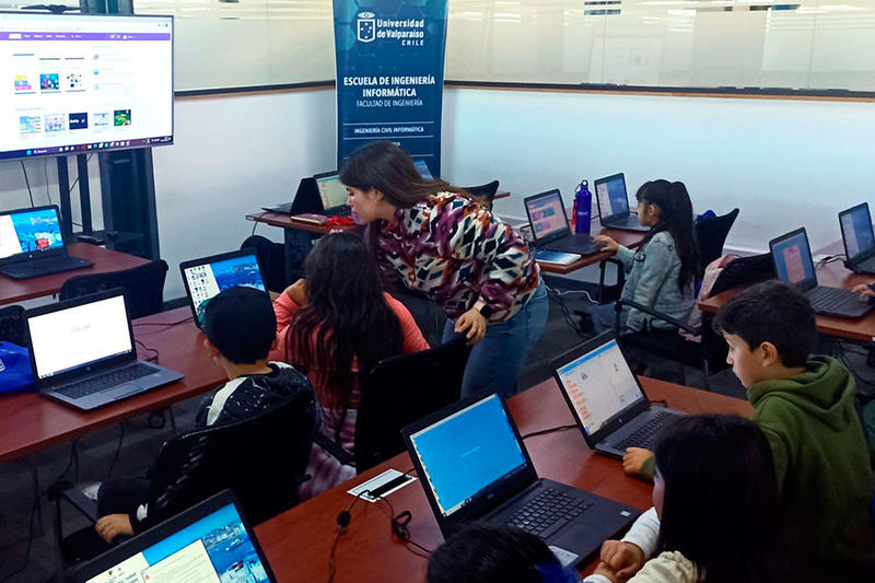 Cómo Chile está integrando la voz infantil en la gobernanza digital, por Latinoamérica21