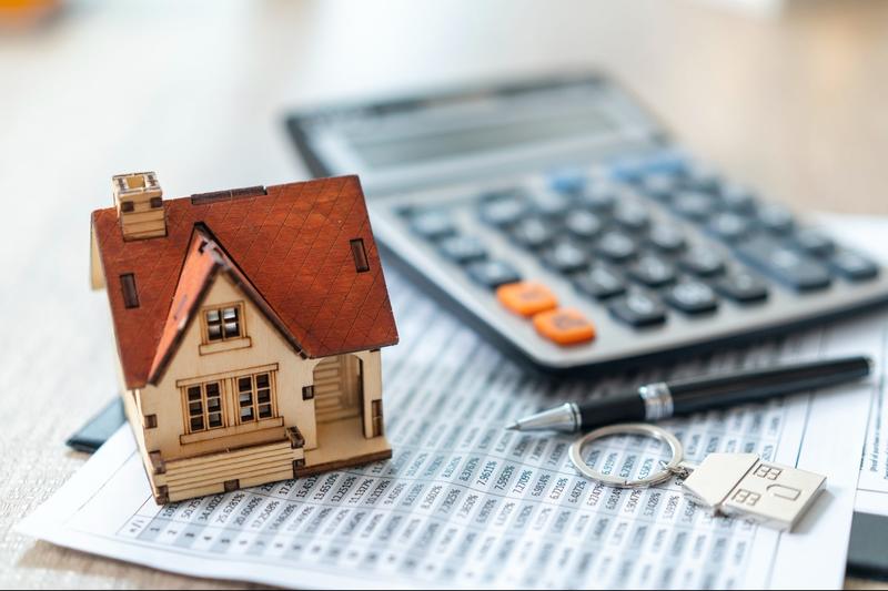 'No One Has a Crystal Ball': Will Mortgage Rates Drop Below 6% Again? Here's When Experts Say It Could Happen.