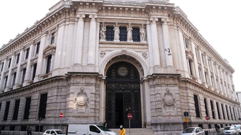 Milano, dollari e marchi confiscati e poi dimenticati per 31 anni: in un caveau di Bankitalia il tesoro di una rete criminale
