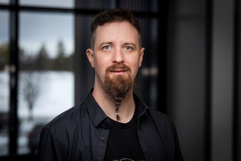 Regjeringen inviterer til dugnad, men stikker av selv