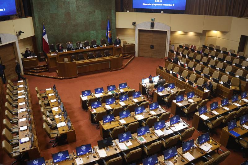 Las listas parlamentarias en tierra derecha