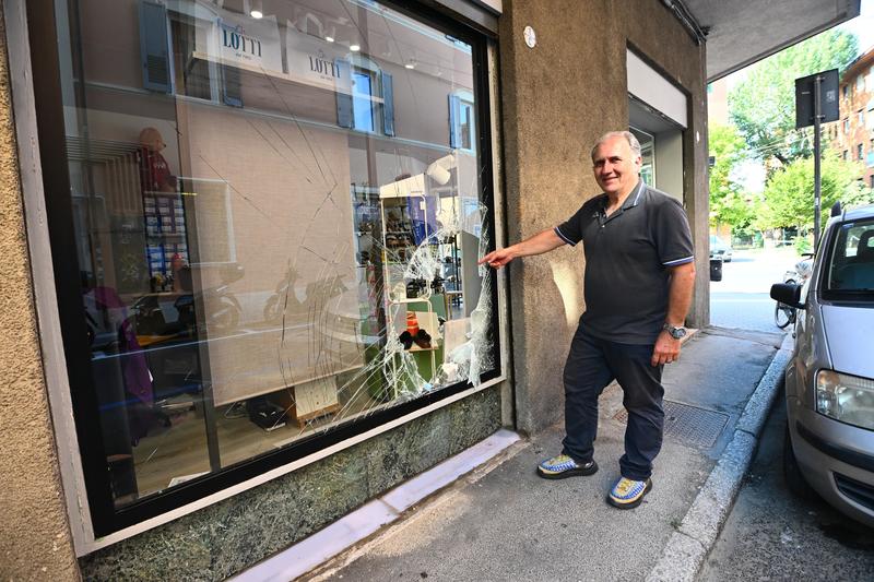 Ladri ancora da Lotti Calzature: “Hanno sfondato la vetrina. Portate via tantissime scarpe”
