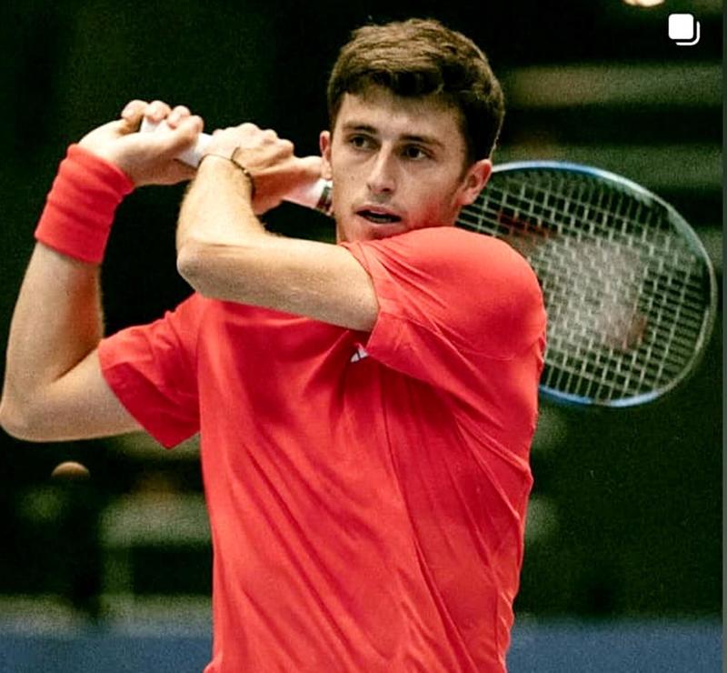 Tennis, impresa del pesarese che elimina il numero 24 al mondo. Luca Nardi brilla a Cincinnati, battuto Shapovalov