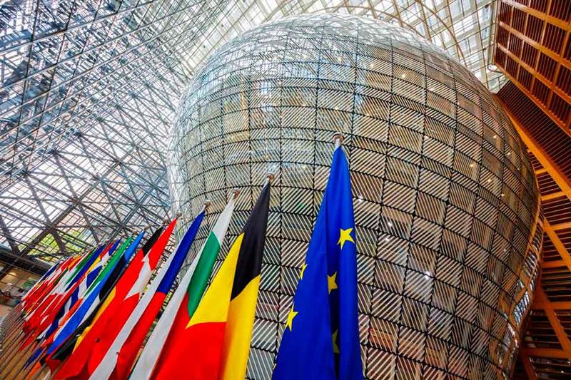 Europa acosada, por Fernando Mires