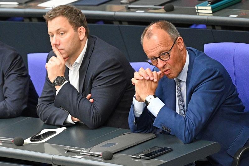 Hype der Privatkredite durch Merz-Schulden? Finanzexperten bleiben besorgt