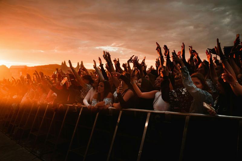 Par-del à la musique, les festivals comme scène démocratique : le cas Europavox