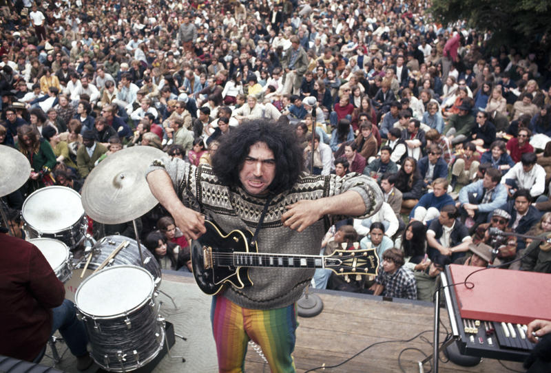 Don’t Miss ‘An American Beauty: Grateful Dead 1965-1995’ at David Kordansky Gallery