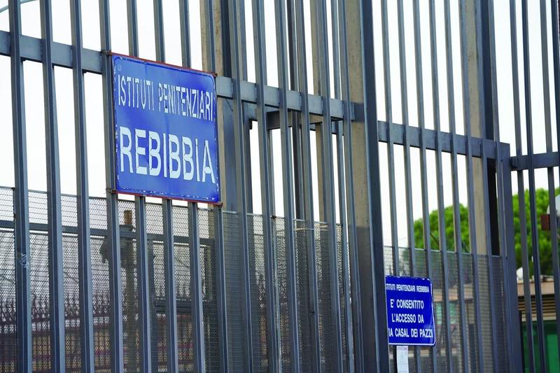 «Politica in ferie e noi abbandonati in cella come i cani in autostrada»