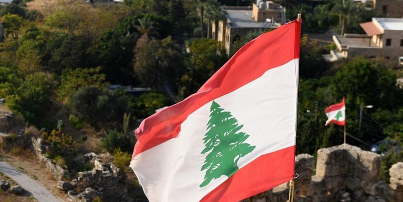 ترقب عربي ودولي لمآلات الأمور .. وزيارة لاريجاني توسع الانقسام