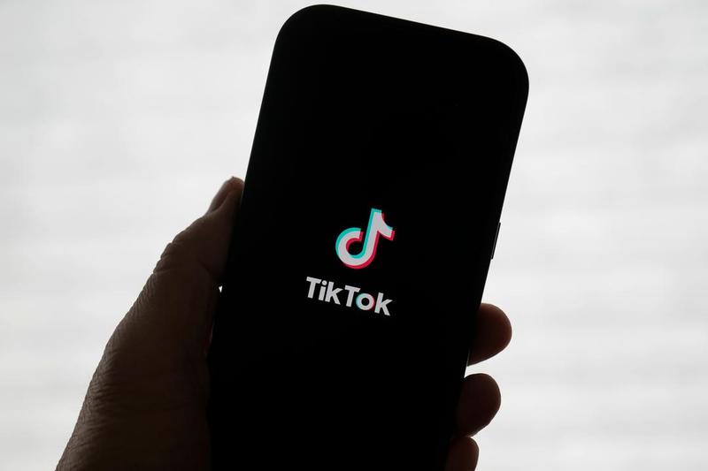 Skal anonyme TikTokere avgjøre valget?