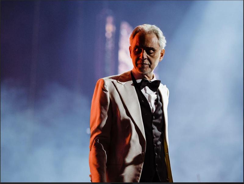 Andrea Bocelli, la voce che incanta il mondo: “La vita è unica e irripetibile. Mi sono fidato del destino”