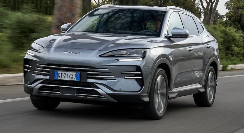 BYD Seal U, la regina delle ibride plug-in: va come un'elettrica, ha costi al km inferiori ad una GPL e più autonomia di una diesel