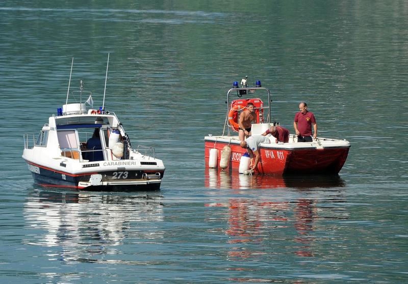 Malore mentre fa il bagno nel lago di Como: morto Siro Toscani, docente universitario 68enne