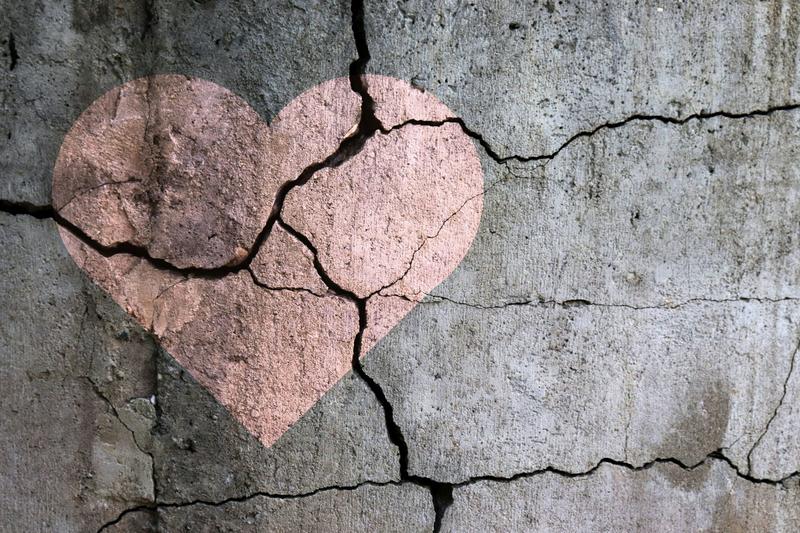 Grief feels unbearable, disorienting and chaotic – a grief researcher and widow shares evidence-based ways to face the early days of loss