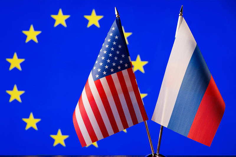 На Аляске утвердят условия поражения Украины: Европа умоляет Трампа остановиться
