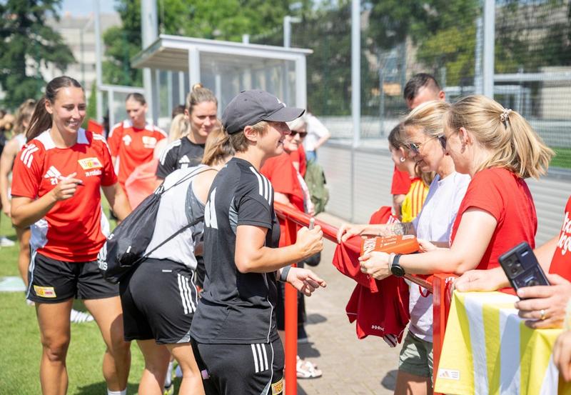 Rekord in Wolfsburg: Frauen des 1. FC Union Berlin werden zu Zuschauermagneten