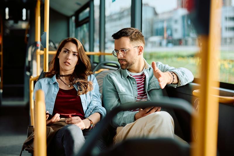 Hétéropessimisme : pourquoi les jeunes se détournent du couple