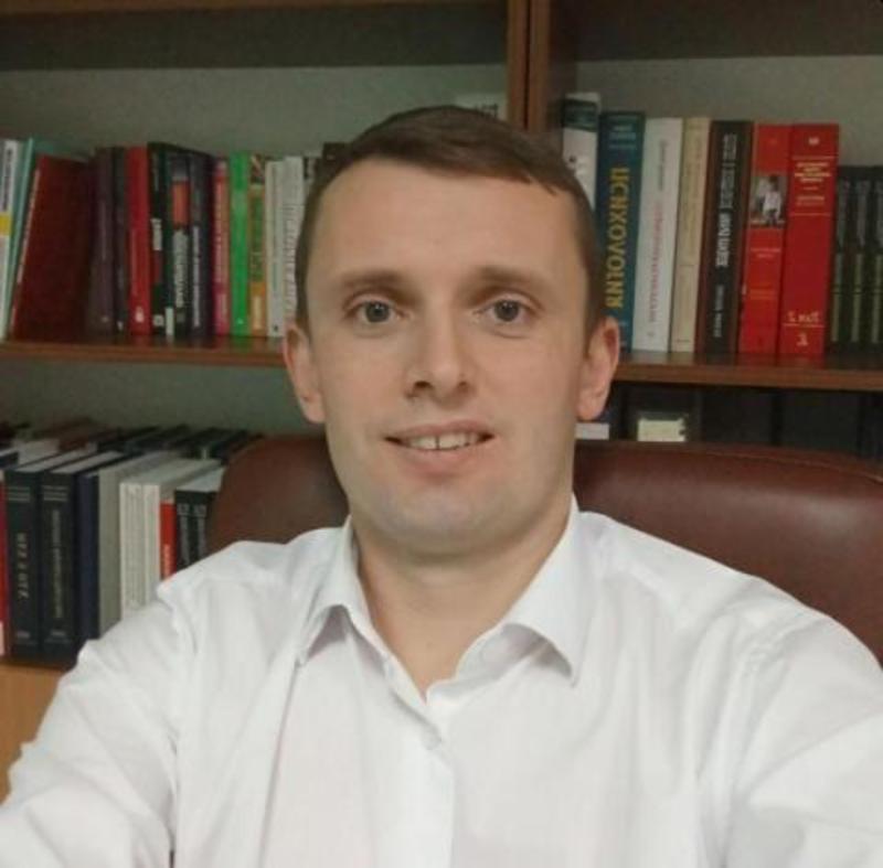 Il politologo: “Trump non si fida di Kiev. E l’Ucraina rischia la spartizione”