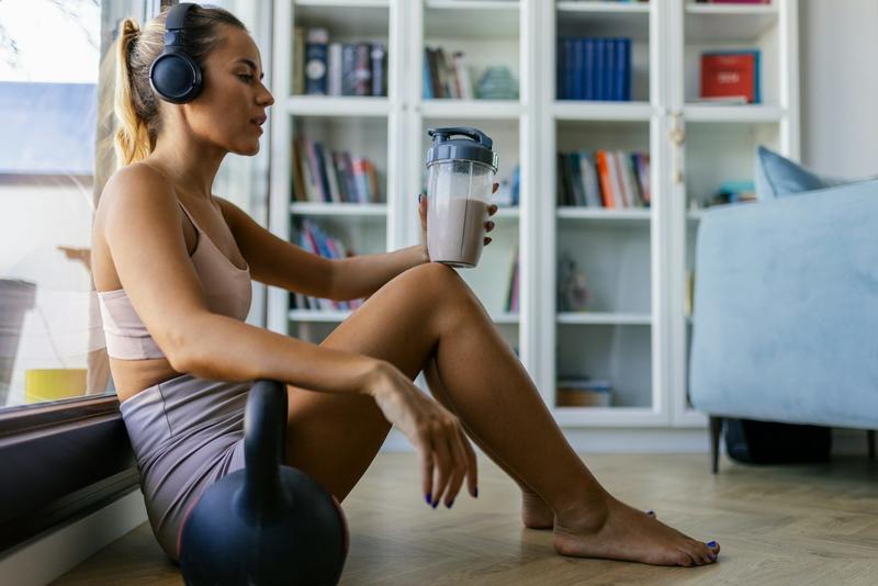 What is creatine? What does the science say about its claims to build muscle and boost brain health?