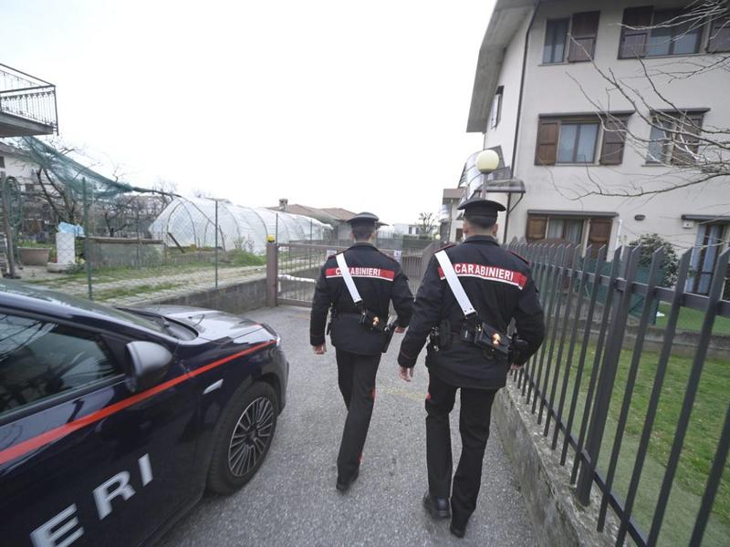 Basta dare la colpa a chi indossa la divisa