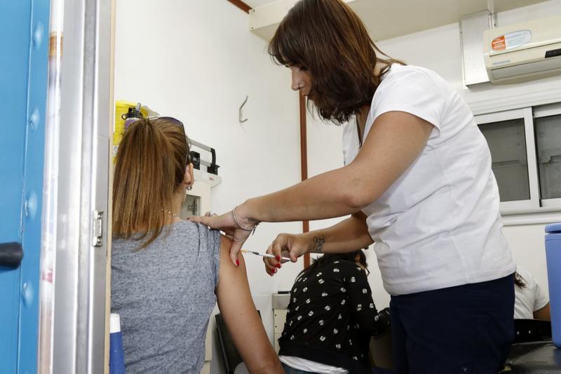 Argentina to offer free yellow fever vaccines in endemic areas only