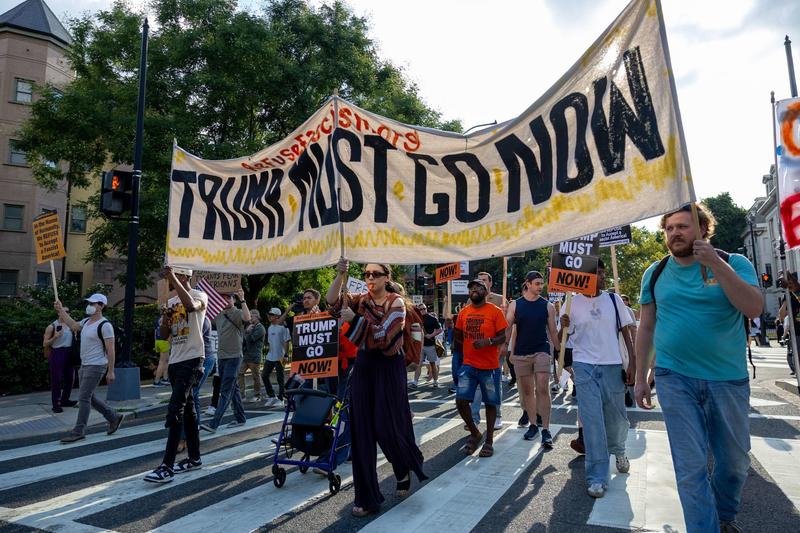 “Get Off Our Streets”: DC Residents Protest Federal Agents Running Checkpoint