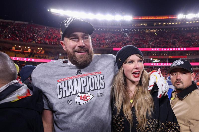 Taylor Swift Takes Kelce Brothers’ Podcast To New Heights