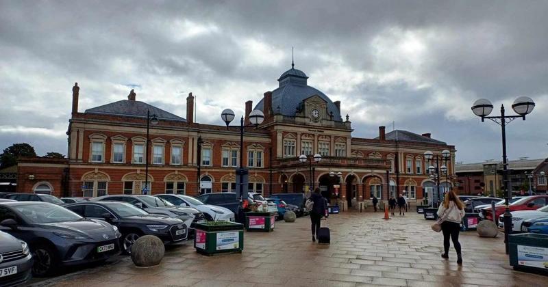 Train bosses to overhaul leaky station roof