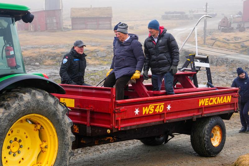 Hundre år på Svalbard er vel verdt å feire!