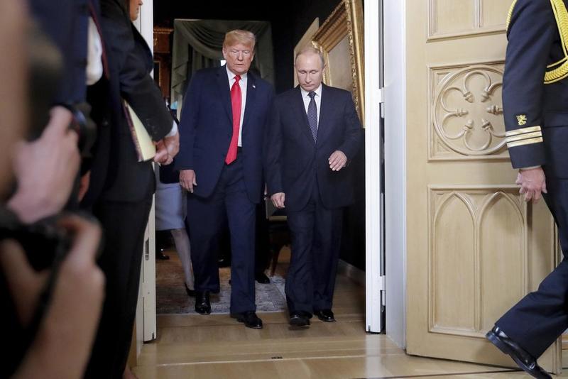 Vertice Trump-Putin: il mondo (e Kiev) col fiato sospeso