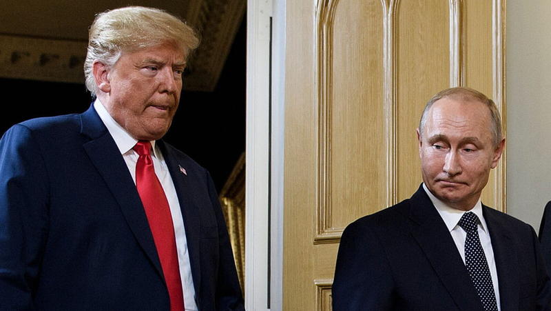 Recita a soggetto. Trump è un attore nel teatro negoziale di Putin