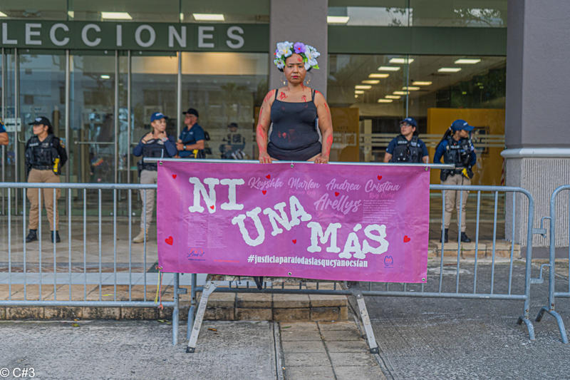 Autodefensa ante feminicidios