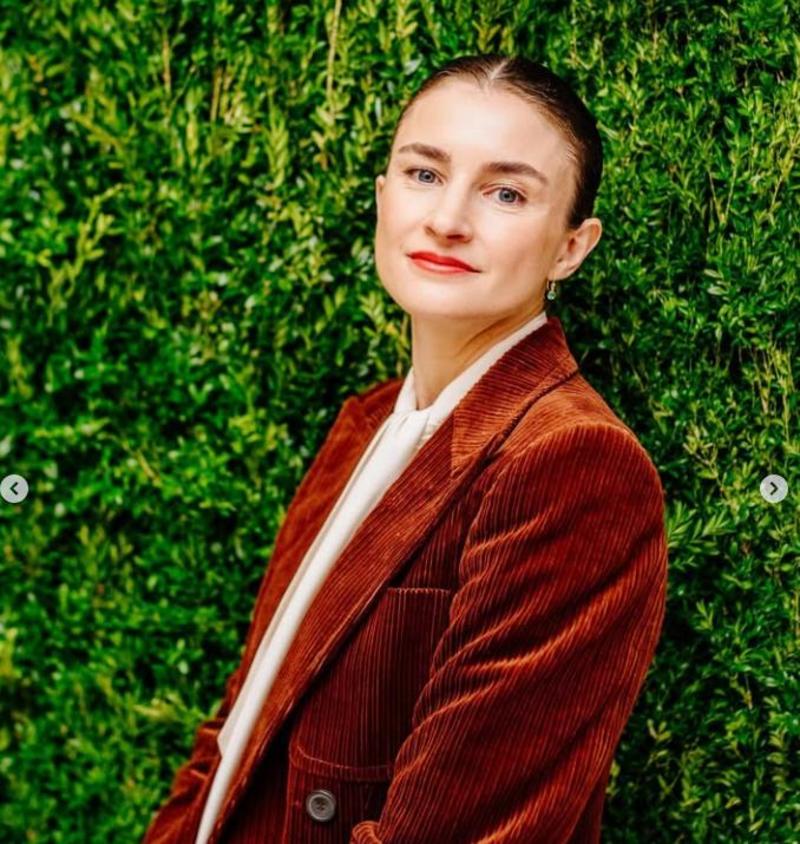 Dal look al primo colloquio ai vertici di Vogue: chi è Chloe Malle in pole per la direzione