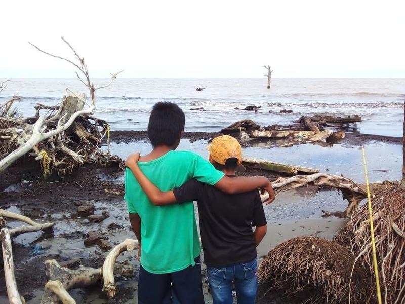 Niñas y niños de México cargan con las cicatrices del desplazamiento climático