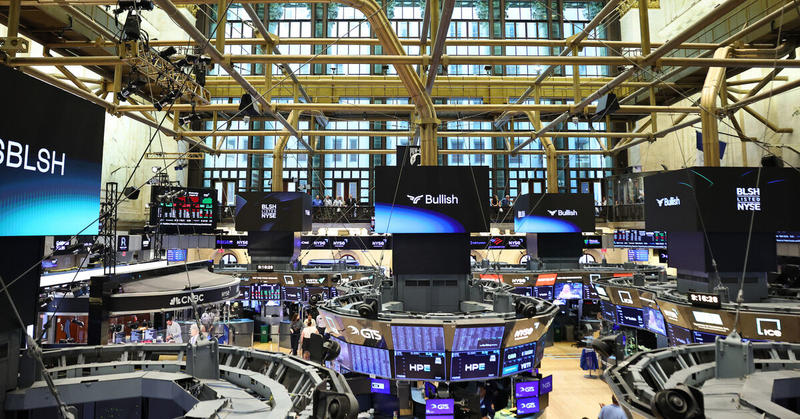 Diverging Gulf bets: PIF exits US tech stocks as Mubadala reshuffles portfolio