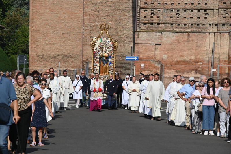 L'appello dell'arcivescovo: 
