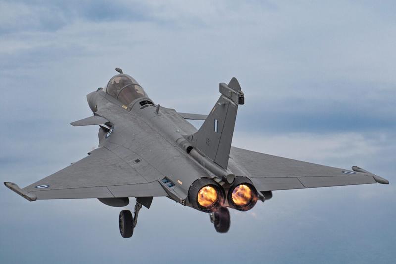India Is Dumping Russia’s Su-57 for France’s Rafale Fighter