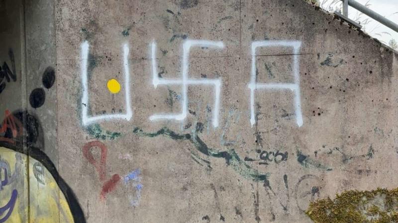 Debat: Når USA og et hagekors smelter sammen i graffiti