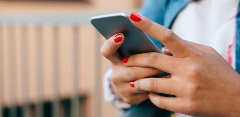 Celular 'rouba' 53% mais que arma, mostra pesquisa